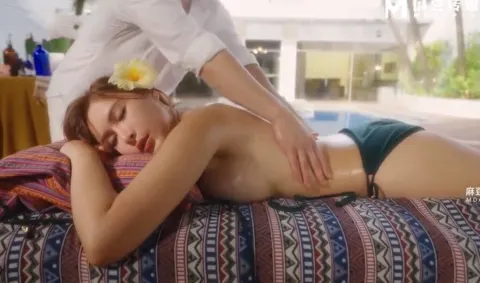 Anh nhân viên massage kích dục rồi phá trinh em gái mới lớn Ai Xi