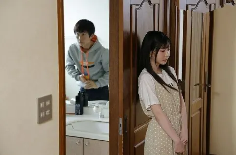 Mối tình vụng trộm của chị gái và cậu em trai số hưởng